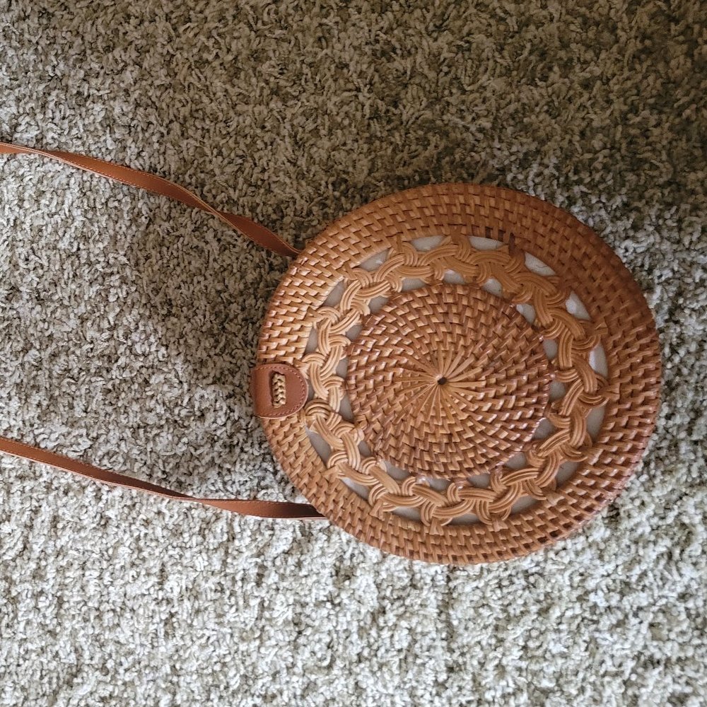Cute over the shoulder straw purse - Picture 1 of 2